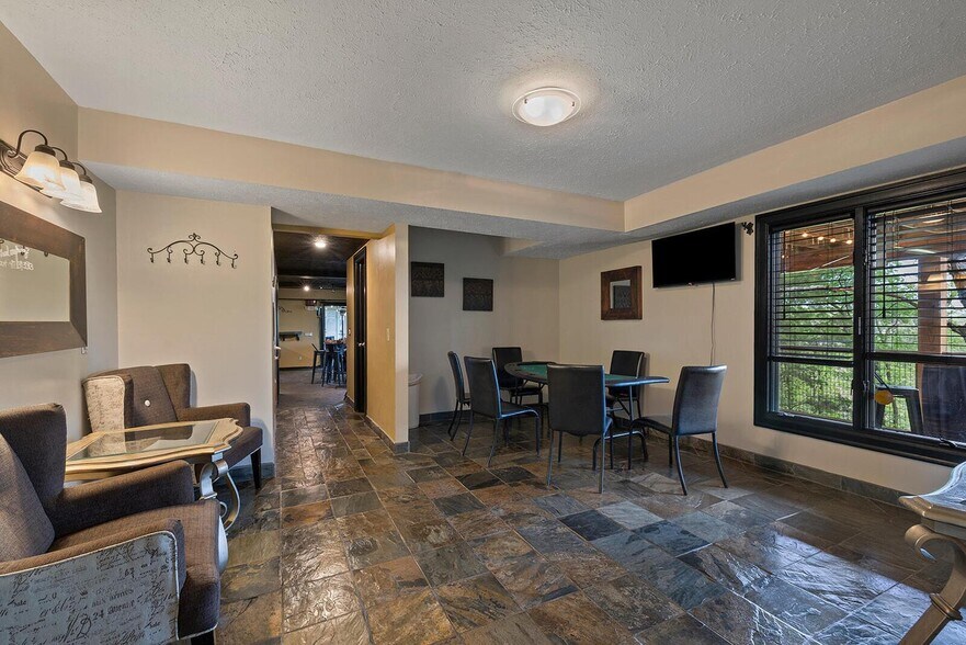 More Photos Of 381 W Guin Rd, Nixa Lodge Meeting Hall For Sale