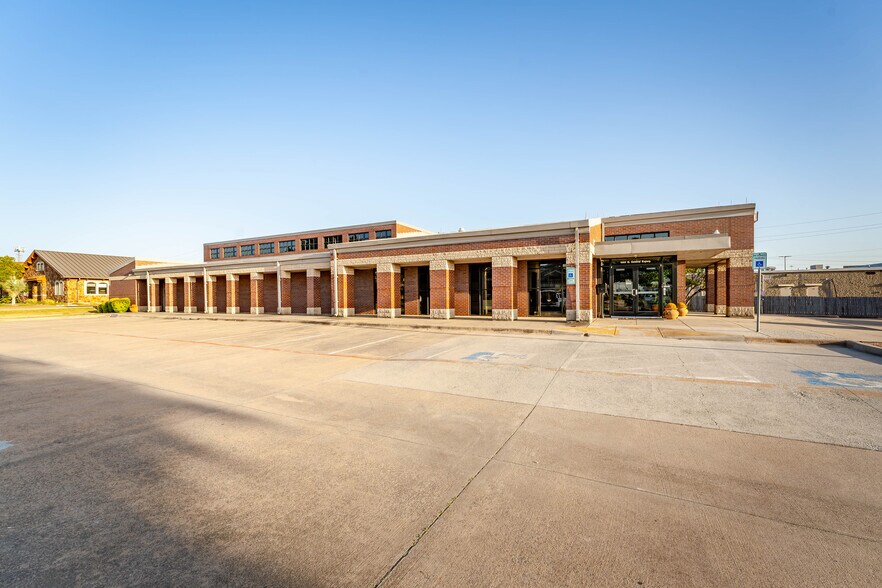 More Photos Of 1444 N Central Expy, McKinney Office For Sale