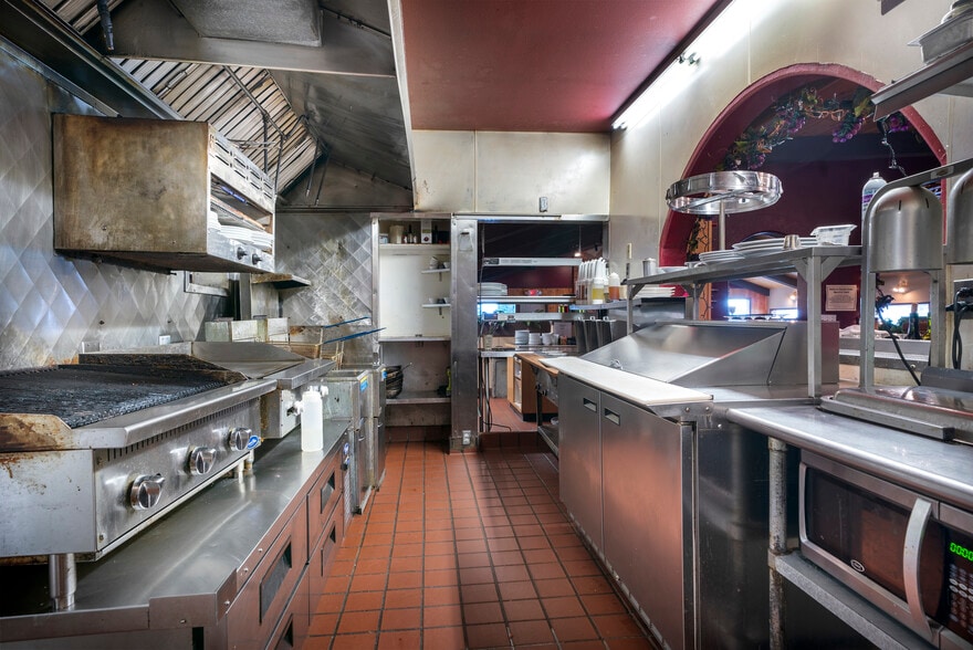 More Photos Of 3796 Us Highway 2 E, Kalispell Restaurant For Lease