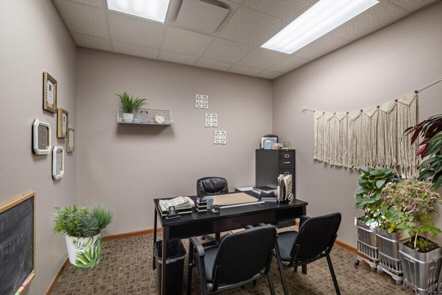 More Photos Of 700 N 3rd St, La Crosse Office For Lease