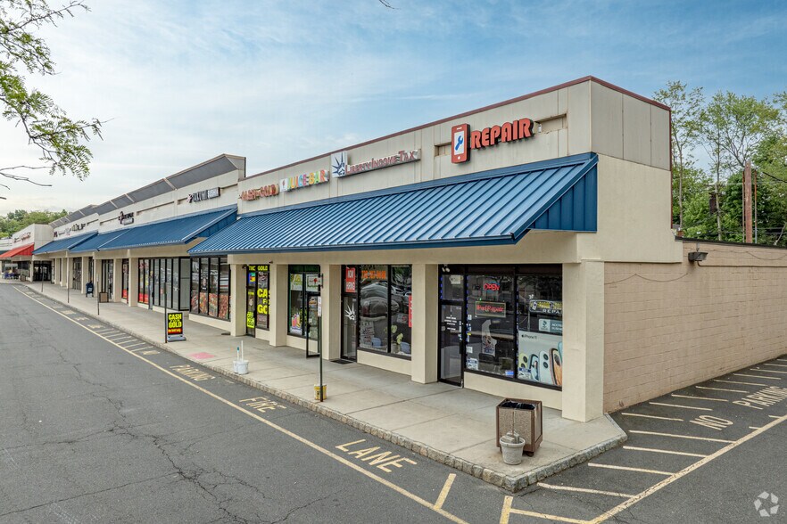 Primary Photo Of 960 US Highway 9, South Amboy General Retail For Lease