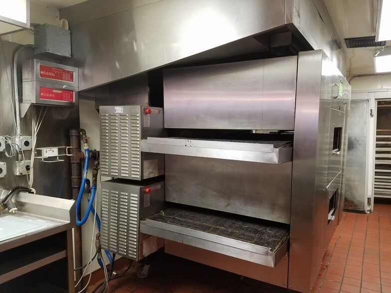 More Photos Of 1730 Diamond Hill Rd, Woonsocket Restaurant For Sale