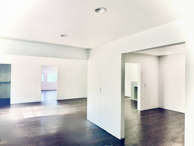 More Photos Of 3520 W Slauson Ave, Los Angeles Daycare Center For Lease