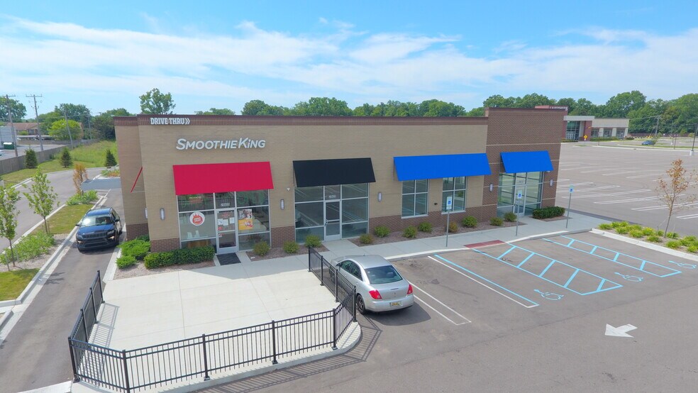 Primary Photo Of 29597-29613 7 Mile Rd, Livonia Freestanding For Lease