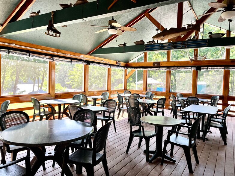 More Photos Of 8 South St, Ellsworth General Retail For Sale