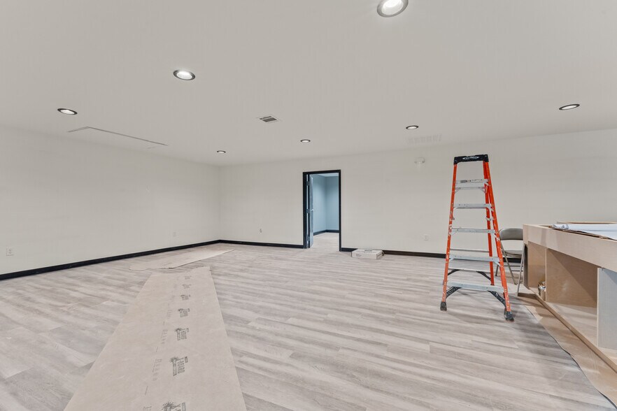 More Photos Of 2726 Continental Dr, Baton Rouge Medical For Lease