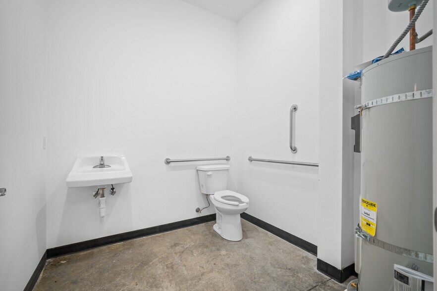 More Photos Of 2900 Peace Portal Dr, Blaine Distribution For Sale