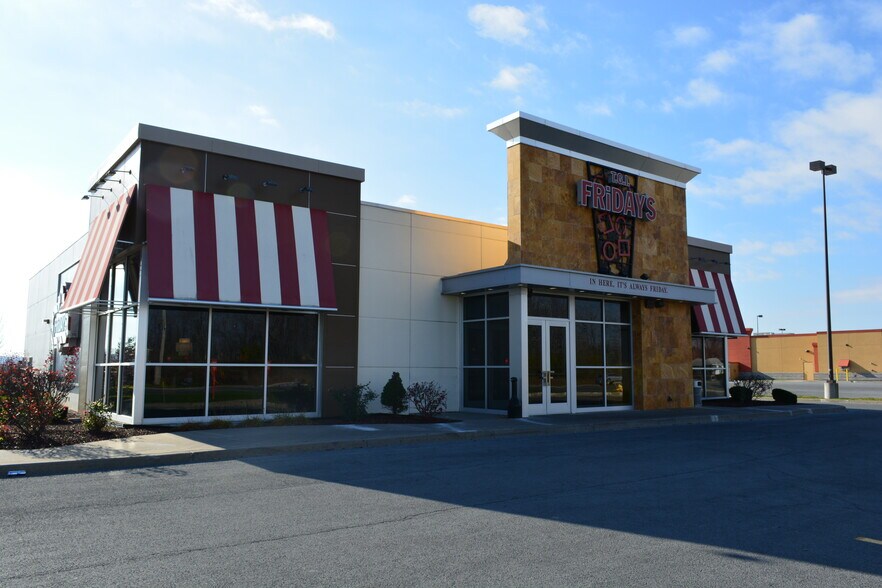 More Photos Of 21800-21880 Towne Center Dr, Watertown Unknown For Lease