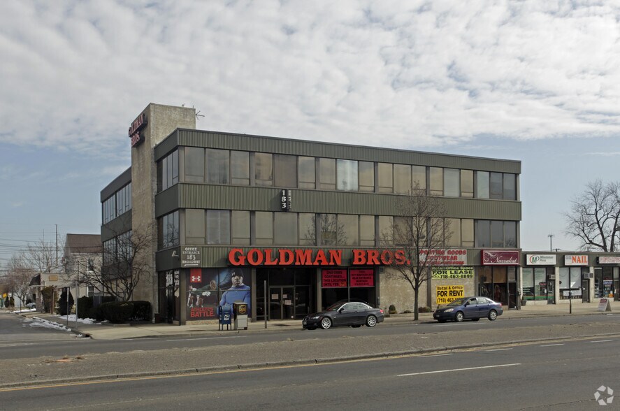 More Photos Of 183 S Broadway, Hicksville Office For Sale