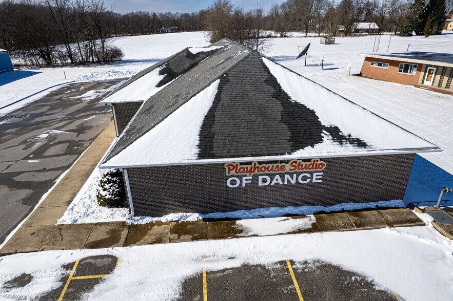 More Photos Of 1366 S Wabash St, Wabash Office For Sale