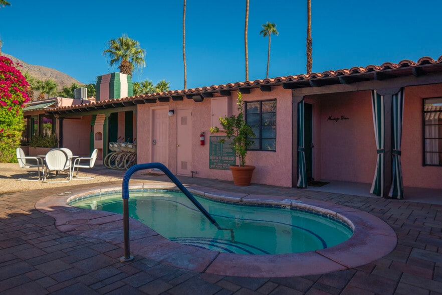 More Photos Of 555 S Warm Sands Dr, Palm Springs Hotel For Sale