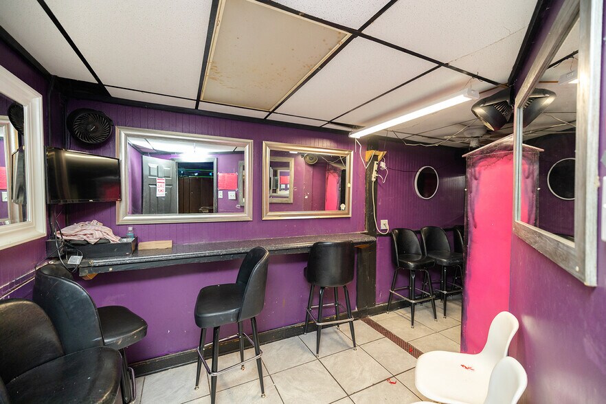 More Photos Of 212 W Harry St, Wichita Bar For Sale
