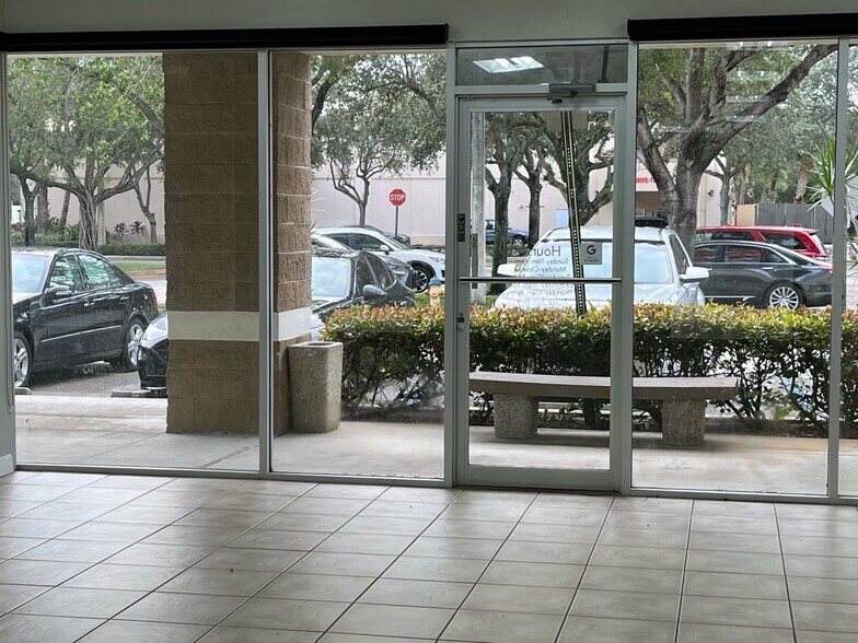 More Photos Of 1741-1759 N University Dr, Pembroke Pines Storefront Retail Office For Sale