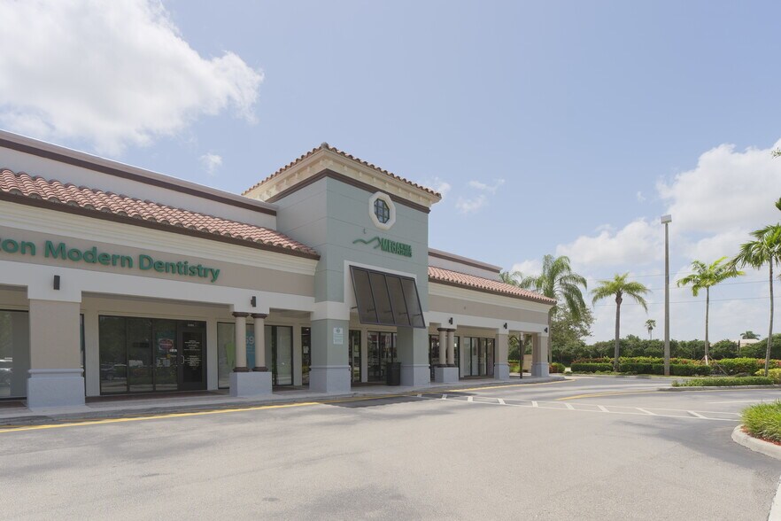 More Photos Of 294 Indian Trace Rd, Weston Unknown For Lease
