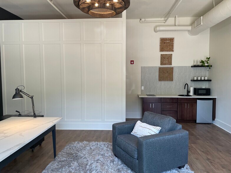 More Photos Of 1600 Fulton Ave, Charlotte Apartments For Lease