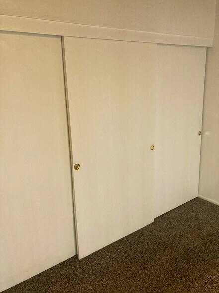 More Photos Of 525 S Thornhill Rd, Palm Springs Apartments For Sale