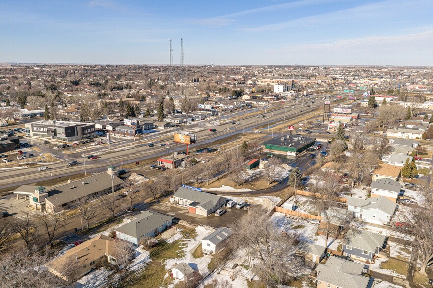 More Photos Of 1731 N 13th St, Bismarck General Retail For Sale