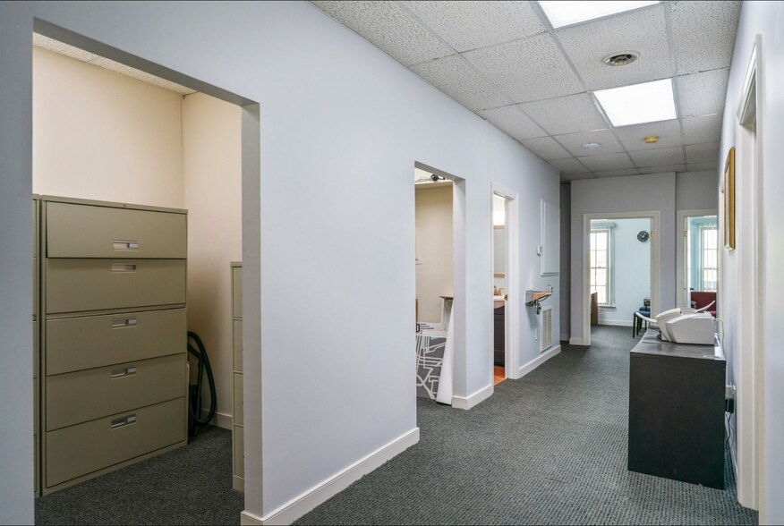 More Photos Of 8403 Richmond Hwy, Alexandria Storefront Retail Office For Sale