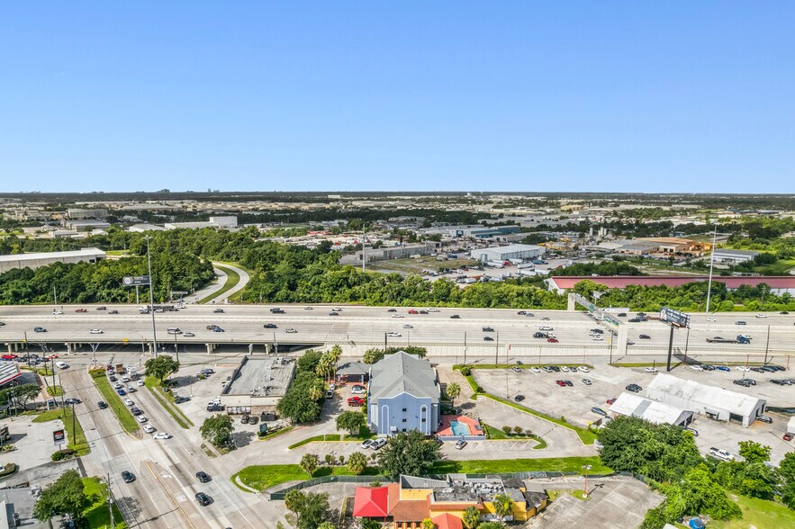 More Photos Of 17550 Northwest Fwy, Houston Hotel For Sale