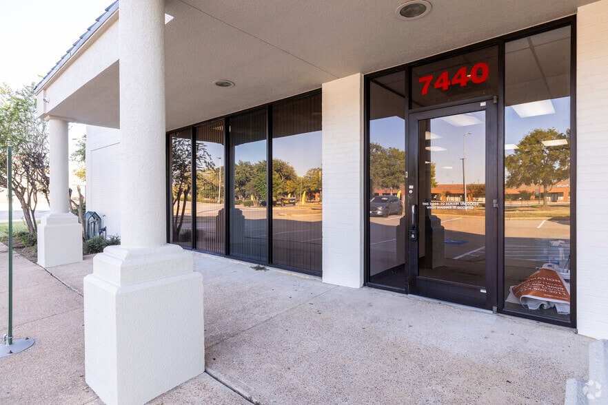 More Photos Of 7440 Cypress Creek Pky, Houston Storefront Retail Office For Sale