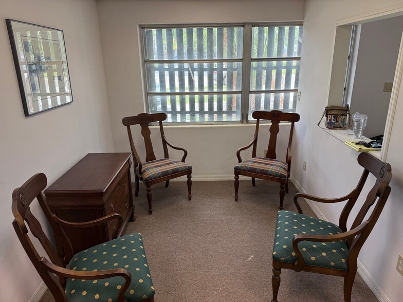 More Photos Of 301 N Belcher Rd, Clearwater Office For Sale