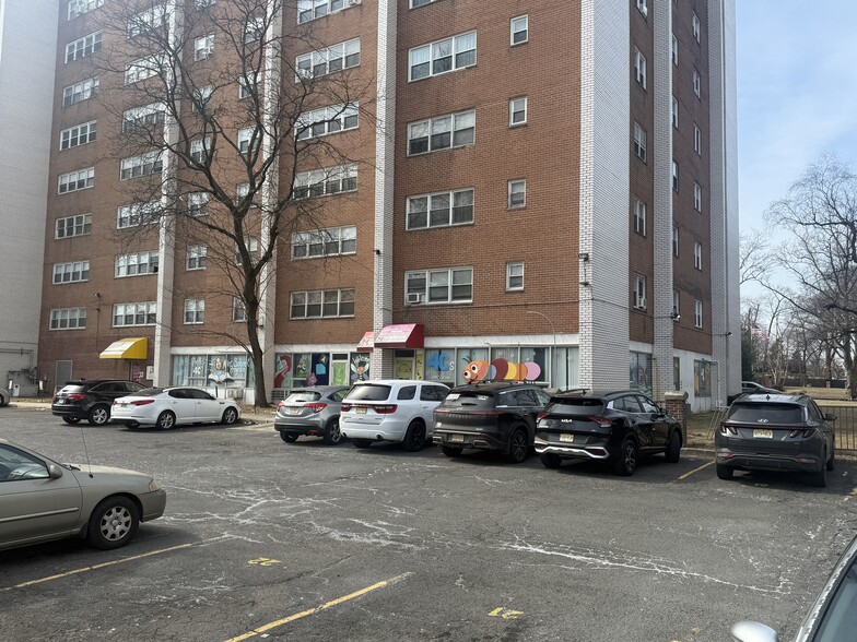 More Photos Of 39 E 39th St, Paterson Apartments For Sale