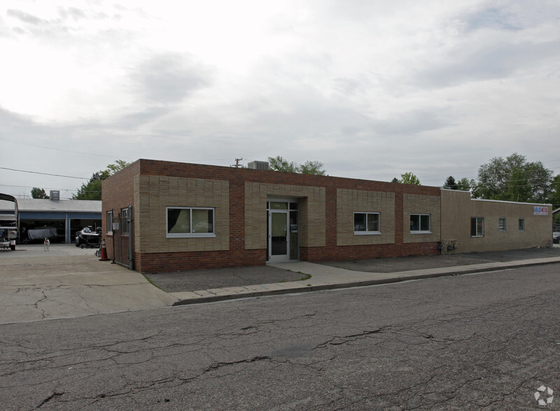 Primary Photo Of 1420 Ulster St, Denver Warehouse For Lease