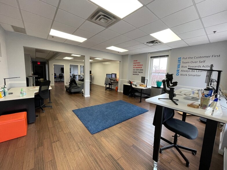 More Photos Of 559 Main St, Bethlehem Storefront For Lease