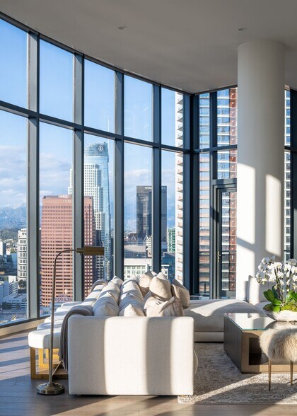 More Photos Of 1200 S Figueroa St, Los Angeles Apartments For Lease