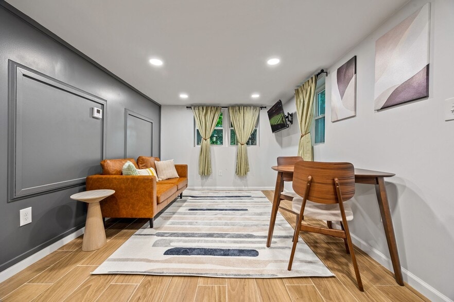 More Photos Of 10 Claire Dr, Atlanta Multifamily For Sale