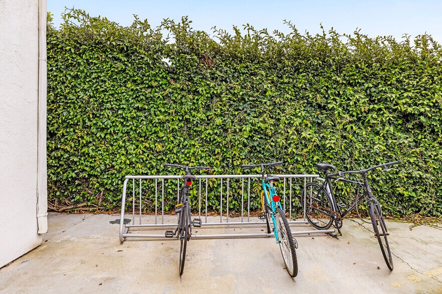 More Photos Of 6730 Sabado Tarde Rd, Goleta Multifamily For Sale