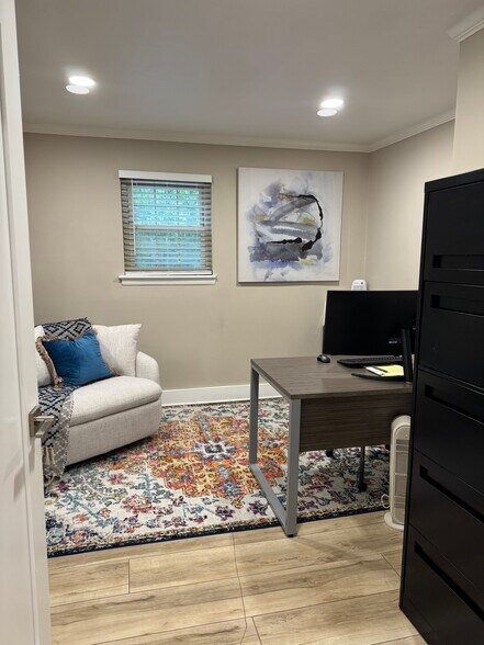 More Photos Of 4651 Roswell Rd NE, Atlanta Medical For Lease