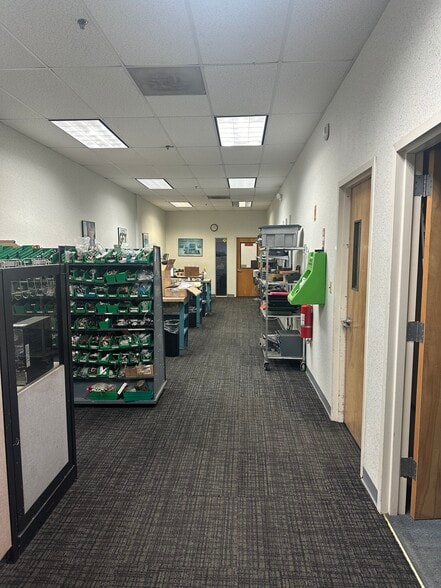 More Photos Of 18 Wendell Pl, Fairview Warehouse For Sale