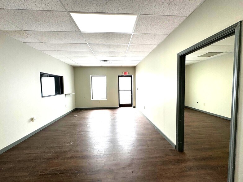 More Photos Of 7300 Craft Goodman Rd, Olive Branch Service For Lease