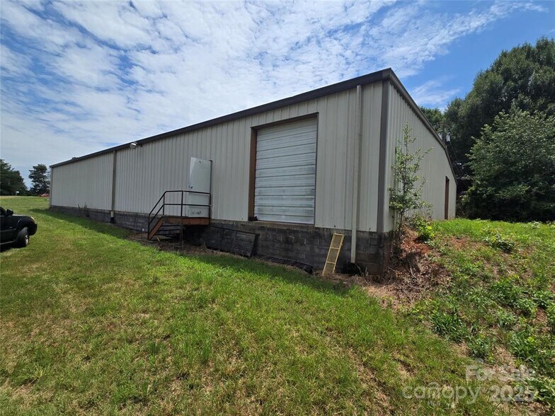 More Photos Of 5481 Herman Rd, Claremont Manufacturing For Sale
