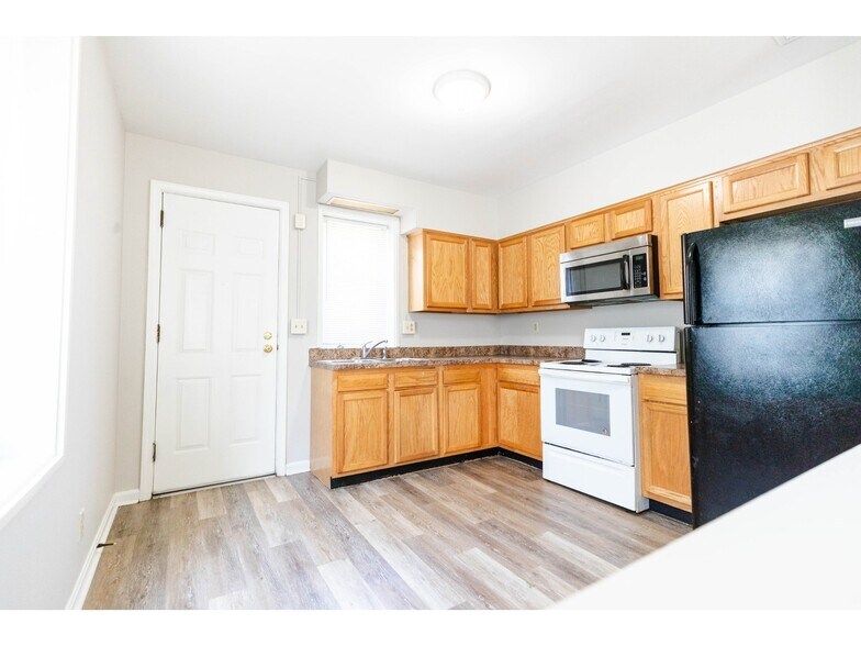 More Photos Of 1805 Dixie Hwy, Louisville Apartments For Sale