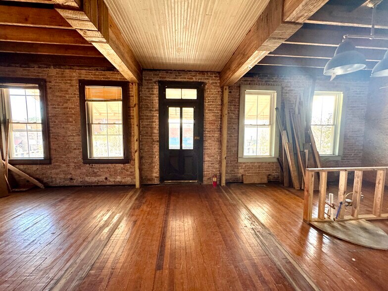 More Photos Of 2720 Cleveland St, Elloree Storefront Retail Residential For Sale