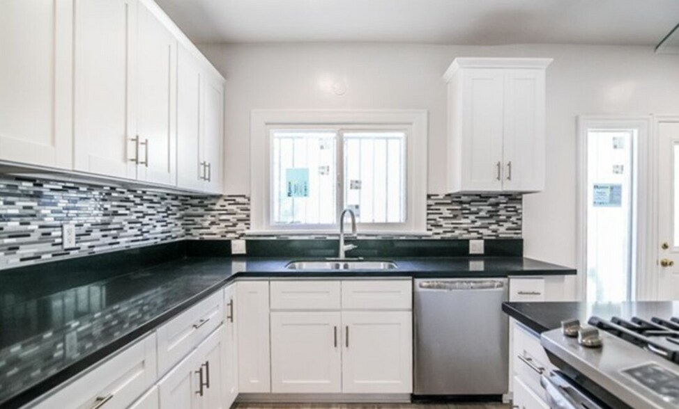 More Photos Of 801 N Alexandria Ave, Los Angeles Apartments For Sale