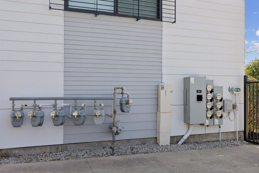 More Photos Of 4901 Live Oak St, Dallas Apartments For Sale