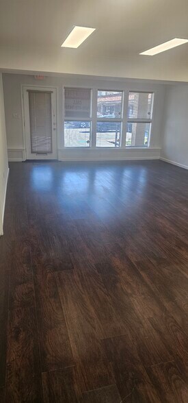 More Photos Of 711 N Main St, Pleasantville General Retail For Lease