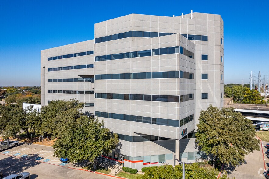 Primary Photo Of 3939 Belt Line Rd, Addison Office For Lease