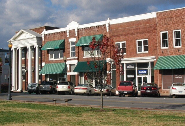 More Photos Of 102-108 E Main St, Kingsport Office For Lease