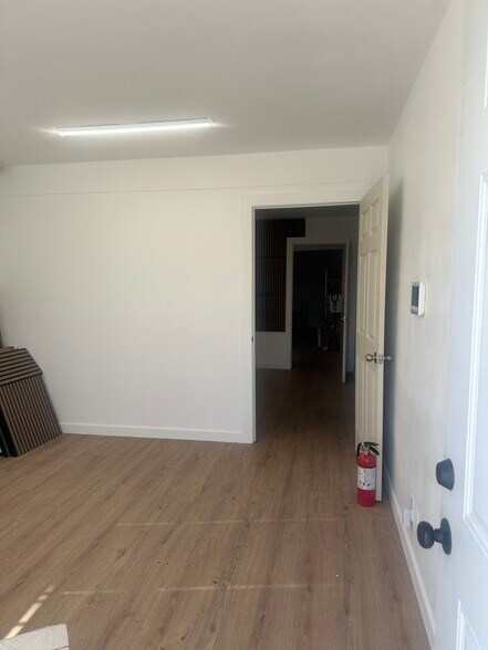 More Photos Of 121 N Dillon Ave, San Jacinto Office For Sale