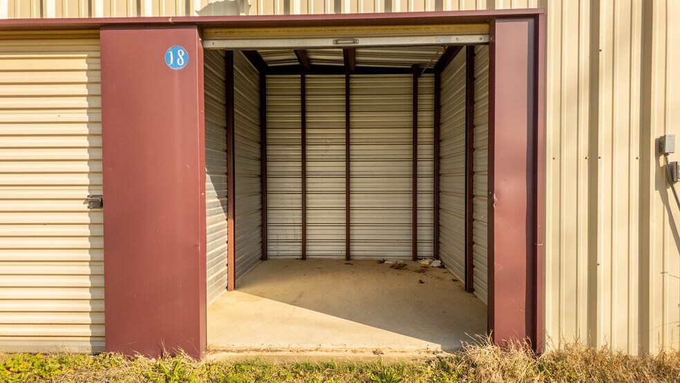 More Photos Of 101 Bingham st, Koshkonong Specialty For Sale