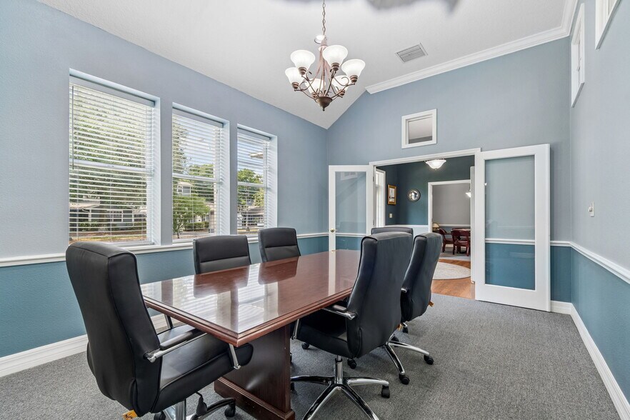 More Photos Of 402 E 7th Ave, Tampa Office For Sale