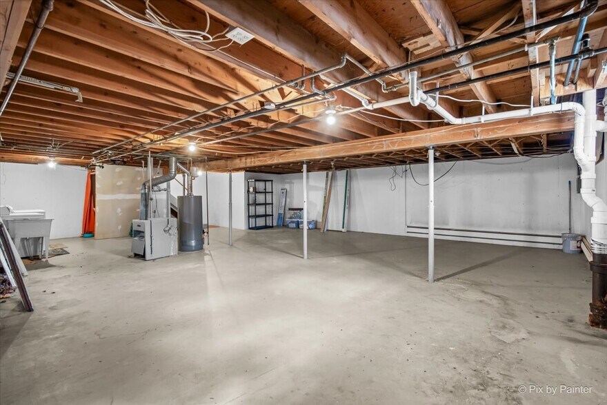 More Photos Of 124 E Oak Knoll Dr, Hampshire Office Residential For Sale