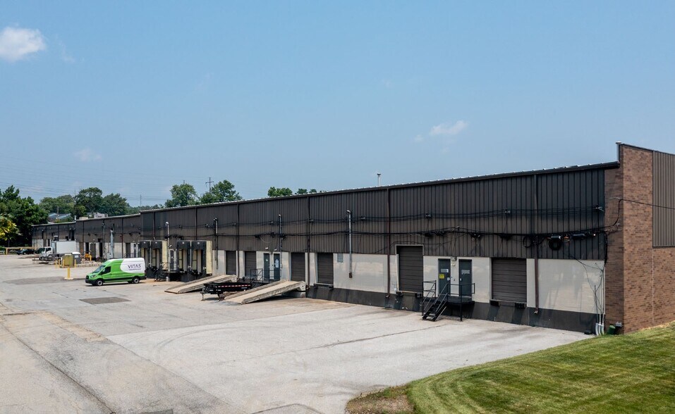 More Photos Of 408 Elmwood Ave, Sharon Hill Distribution For Lease