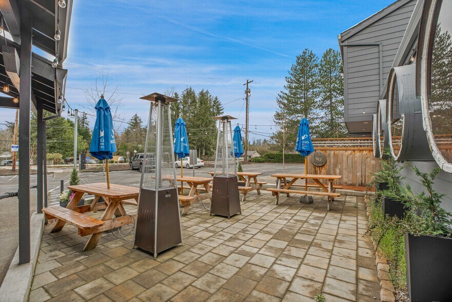 More Photos Of 9225 SW Allen Rd, Portland Restaurant For Sale