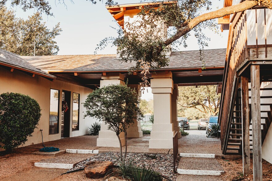 More Photos Of 1165 Lytle Way, Abilene Office For Lease