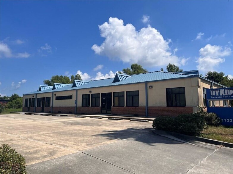 More Photos Of 11331 Lake Forest Blvd, New Orleans Storefront Retail Office For Sale